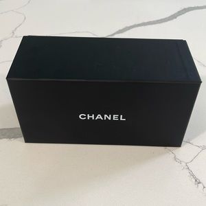 Extra large eye glass Chanel box (empty)